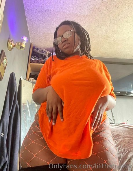 lilithebunny strip onlyfans