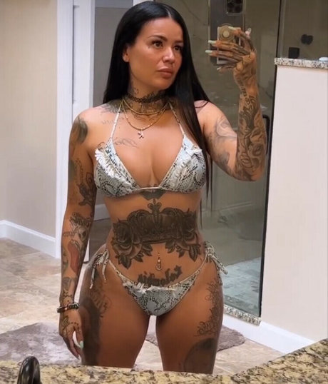 TatuBaby leaked onlyfans.