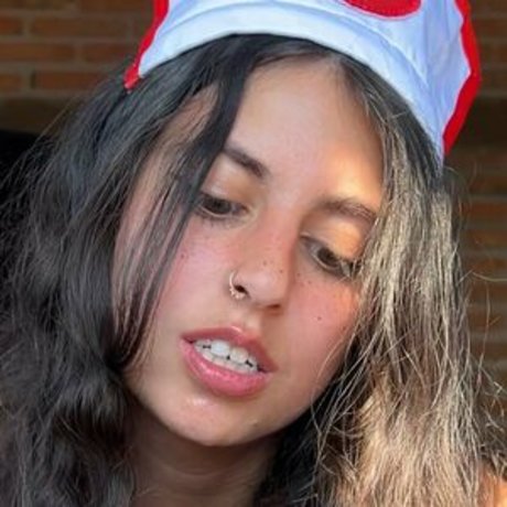 ittybittycherry Profile pic