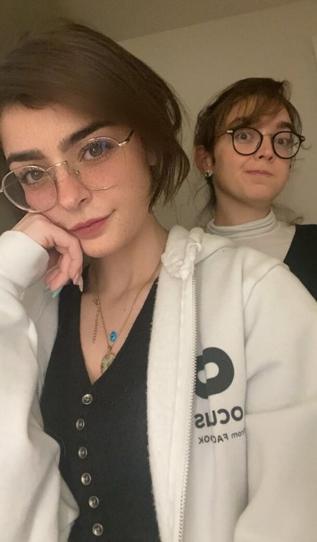 DeputyARUUU onlyfans photos