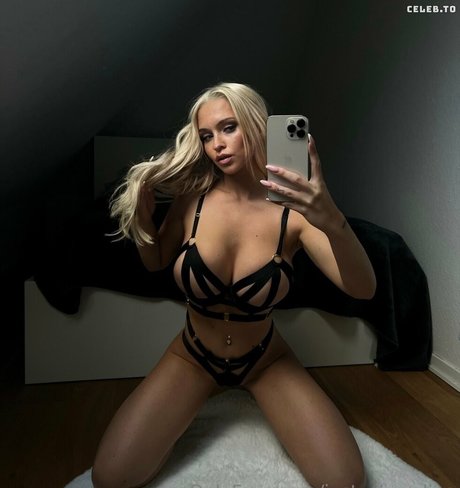 asian asmr onlyfans exclusive portrayal