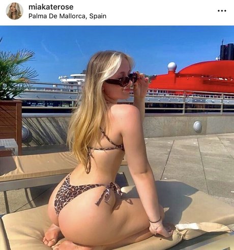 Mia Winward Dunn new onlyfans