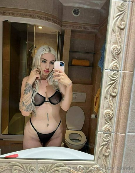 lizzy blonde onlyfans strip