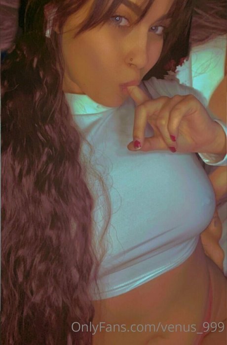 shyonthelow only fans pic