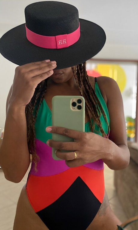 Roberta Rodrigues onlyfans leaked free