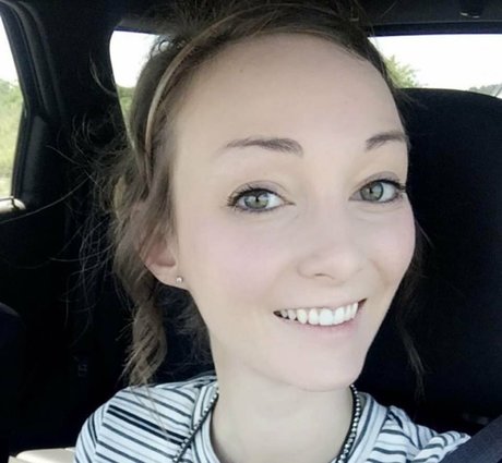 newmoneyhoney onlyfans topless