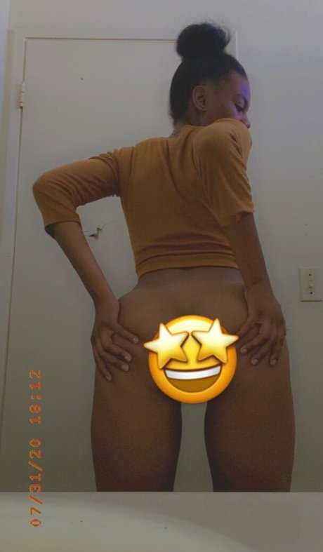 cartiermakeebandz onlyfans star