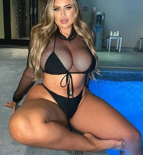 Hannah Olivia onlyfans boobs