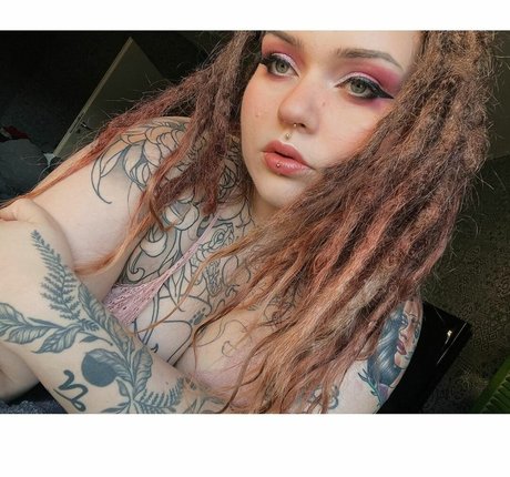 Nivashiroth onlyfans strip tease