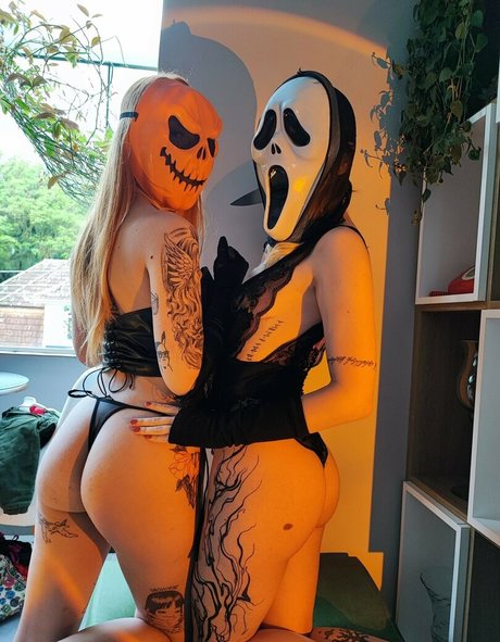 Amanda Atkinson nude onlyfans pics