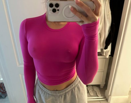 aurora4k onlyfans nude