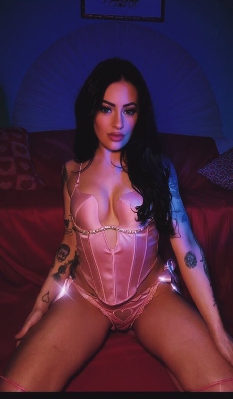 alexstitchins feet onlyfans