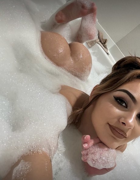 emmacaulfield18 porn onlyfans