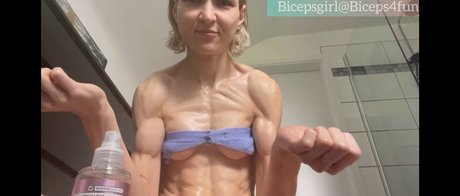 bicepsgirl4fun onlyfans pics