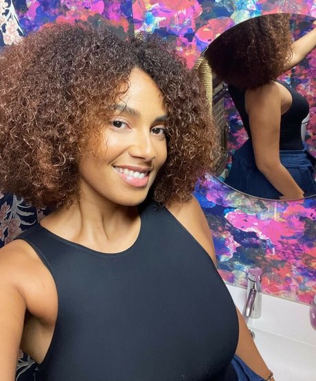 Shadia Ampadu onlyfans posts