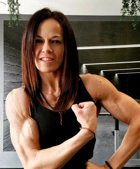 kimbiceps onlyfans model images