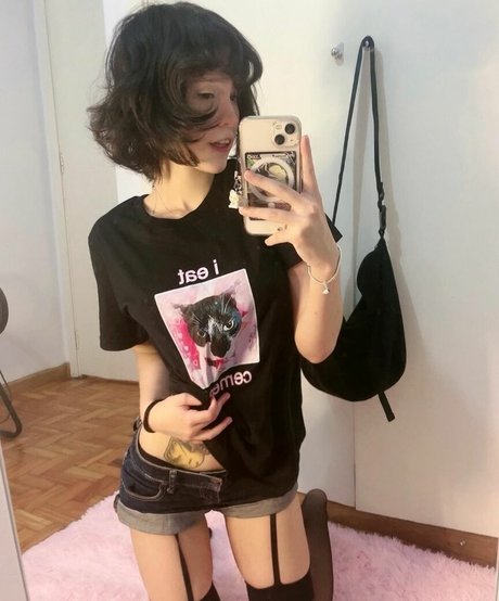 Pandemonita onlyfans model images