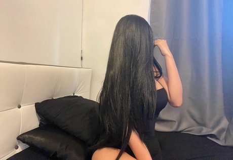 Naribnb onlyfans striptease