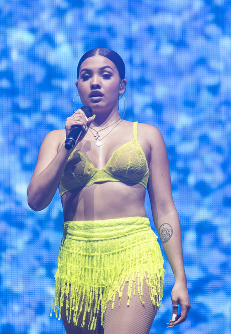 Mabel McVey tits onlyfans