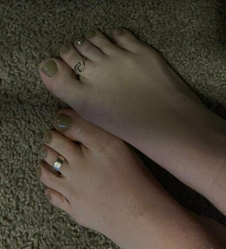 Emrrowley nude onlyfans leak