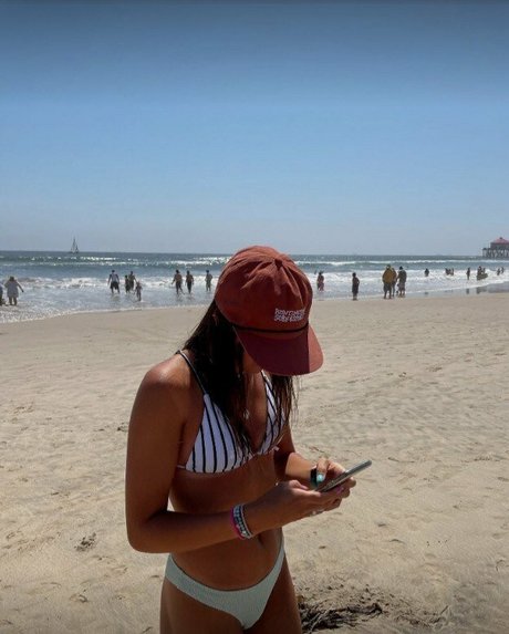 kylienelson Profile pic