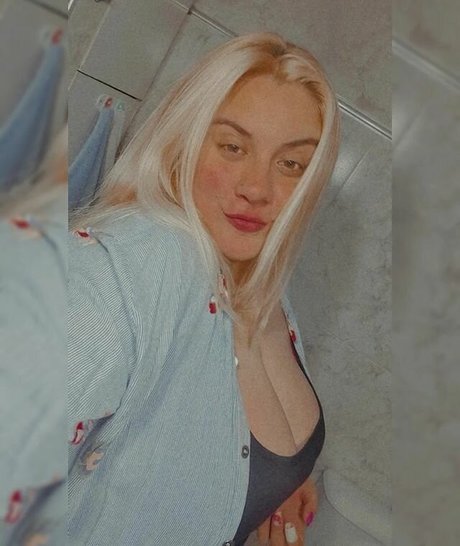 Leonela Cesar onlyfans free