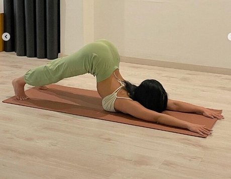 Beo Deul Jeong_ onlyfans model images