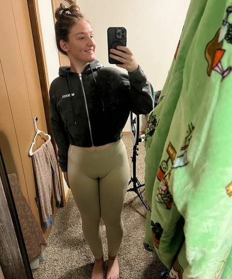 Adorablelilli onlyfans leaks.