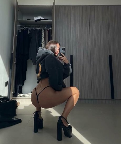 Alina garage onlyfans ass