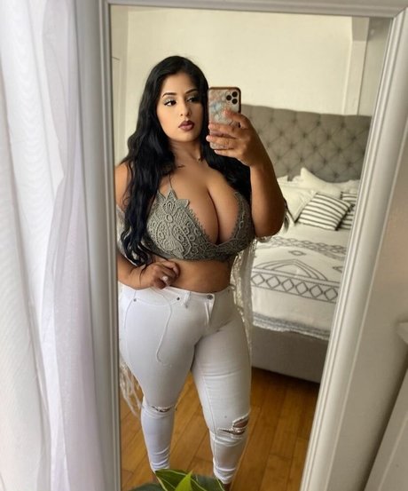 Janet Jae onlyfans boobs