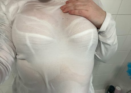 moody kitty Profile pic