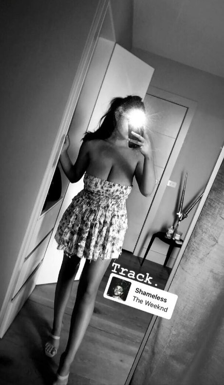 Darcy Buchan nude onlyfans leaks