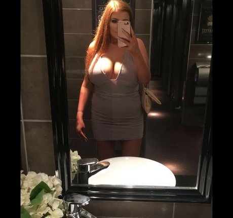 Amy Heslop boobs onlyfans