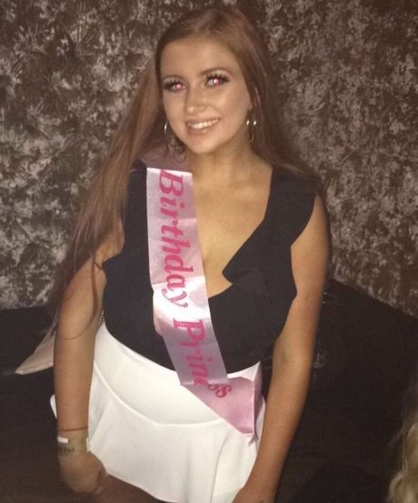 Amy Heslop onlyfans model