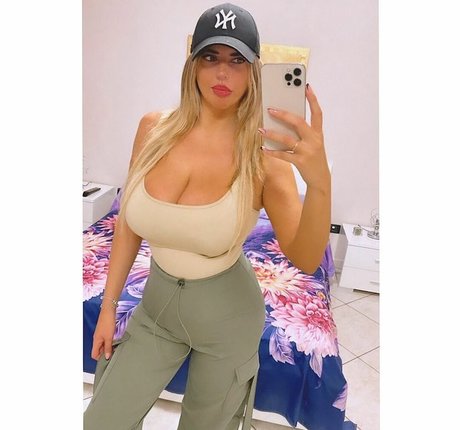 Anna Riano topless onlyfans