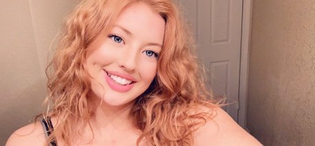 Grace Walters onlyfans striptease