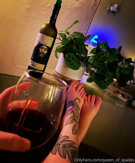 queen of spades topless onlyfans