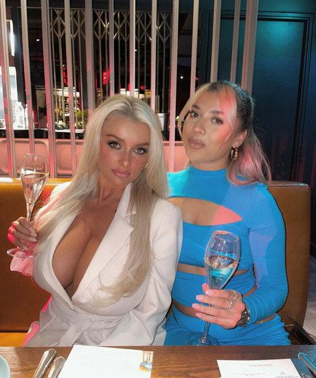 Lucy Cartlidge onlyfans content