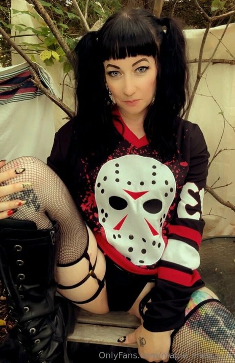 famous midget onlyfans free nude photo