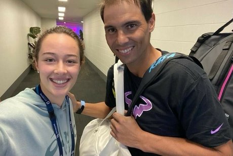 Zeynep Sonmez onlyfans striptease