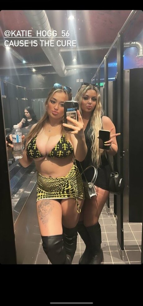 BustyMia E onlyfans porn leak