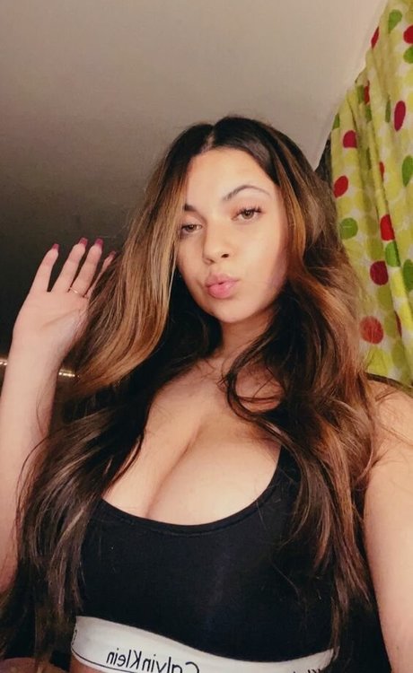 Ava Schillaci desnuda onlyfans