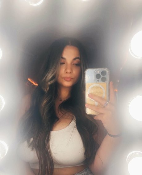 Ava Schillaci onlyfans leaks