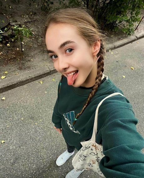 lolly derry18 onlyfans leak naked