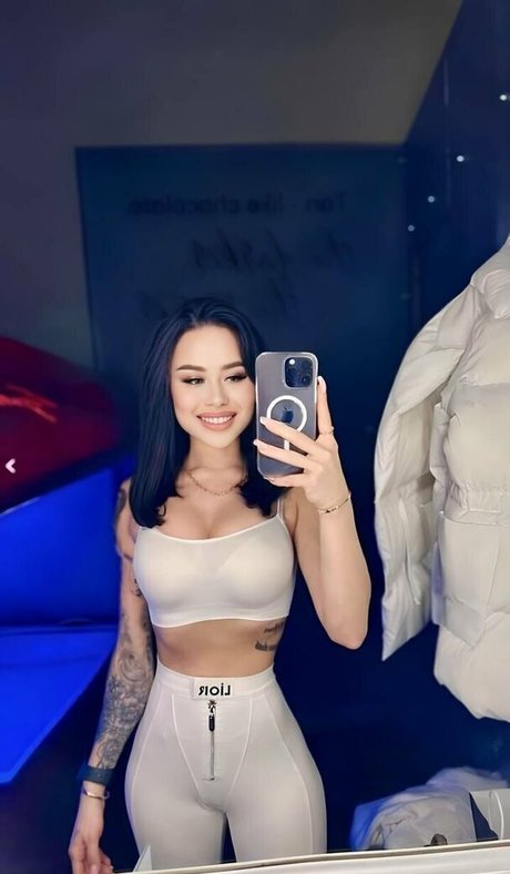 lolly derry18 onlyfans leaked