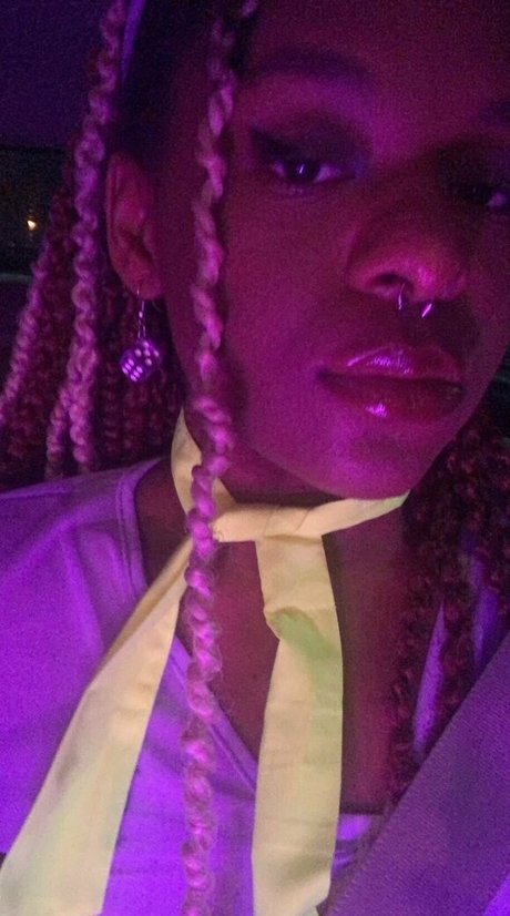 deedeeinyourdms onlyfans leaks xxx