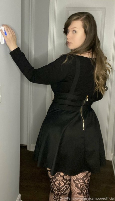 jessicamooreofficial onlyfans naked