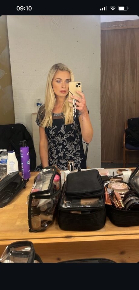 Danni Wells onlyfans sex leak