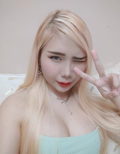 KimLili onlyfans.