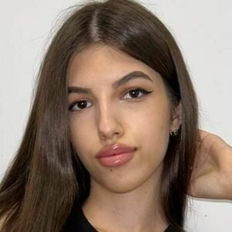 Little Annie onlyfans creator